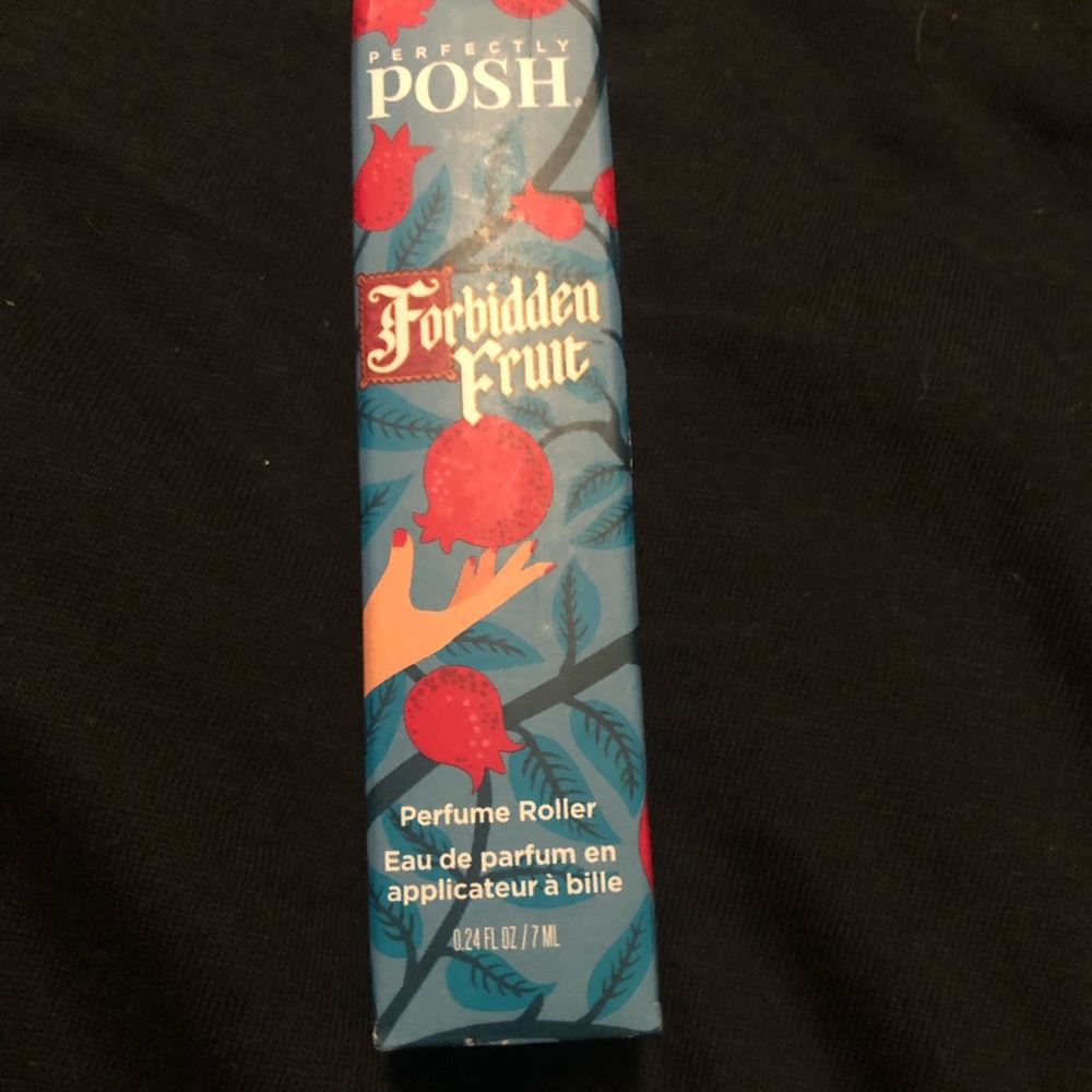 Perfectly Posh Forbidden Fruit scent roller